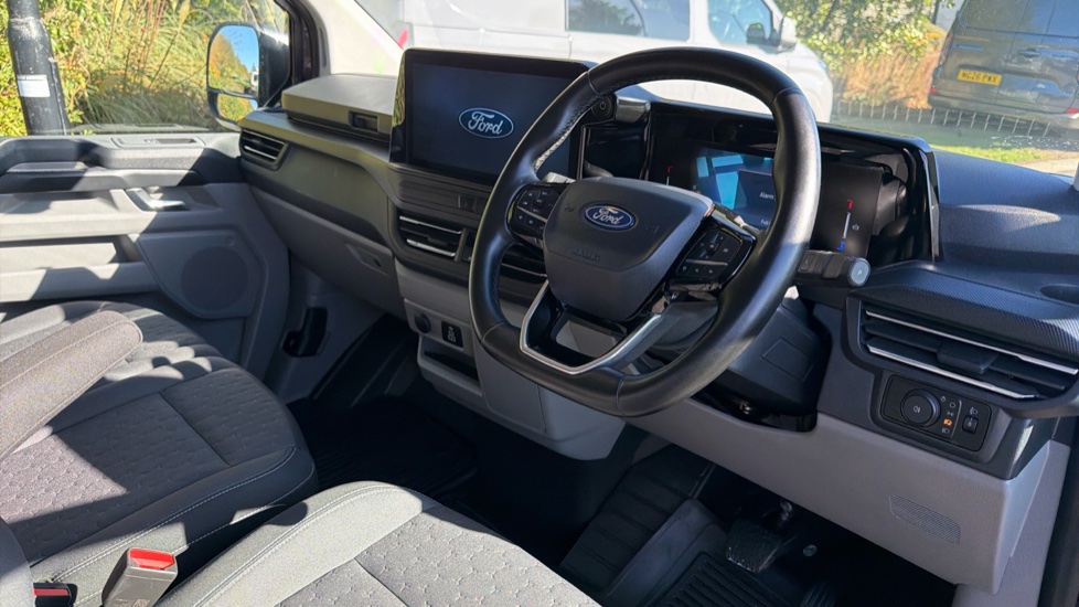 Ford Transit Custom E-320 L1 Rwd 100kW 65kWh H1 Van Limited Auto - Image 16