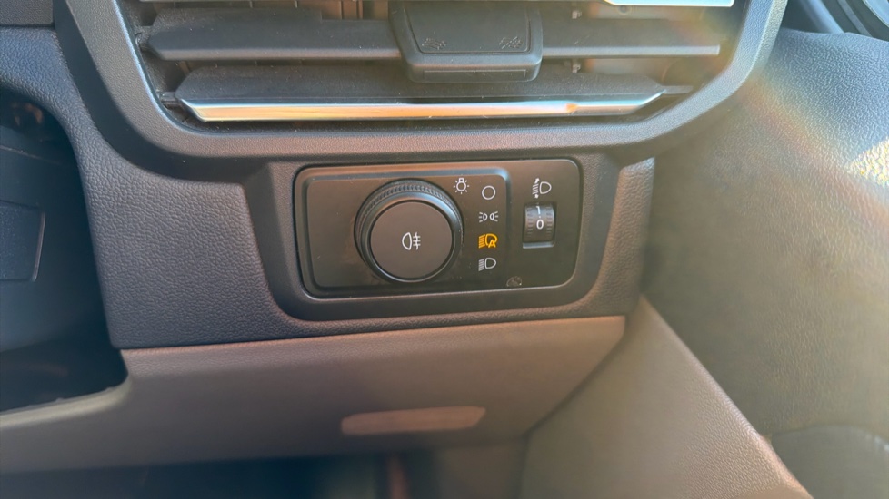 Ford Transit Custom E-320 L1 Rwd 100kW 65kWh H1 Van Limited Auto - Image 23