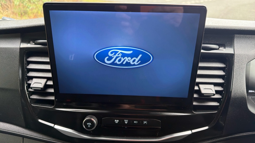 Ford Transit 350 L3 Diesel Fwd 2.0 EcoBlue 165ps H2 Limited Van Auto [Nav] - Image 15