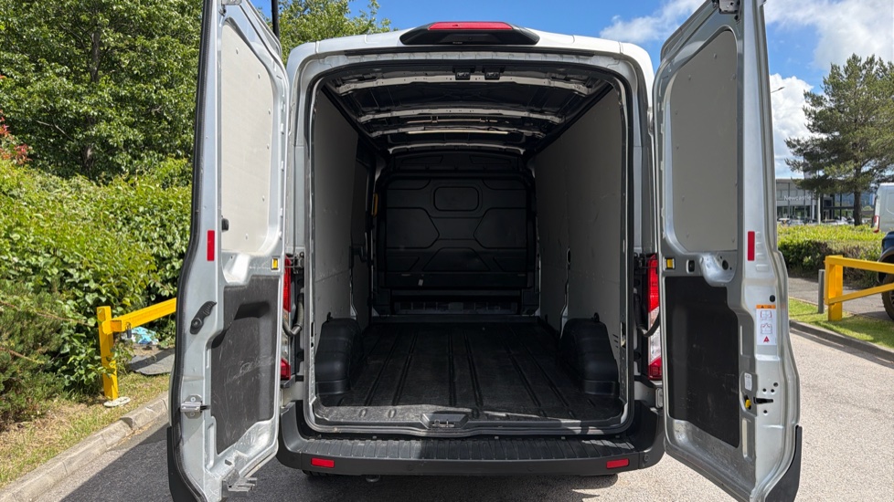 Ford Transit 350 L3 Diesel Fwd 2.0 EcoBlue 165ps H2 Limited Van Auto [Nav] - Image 12