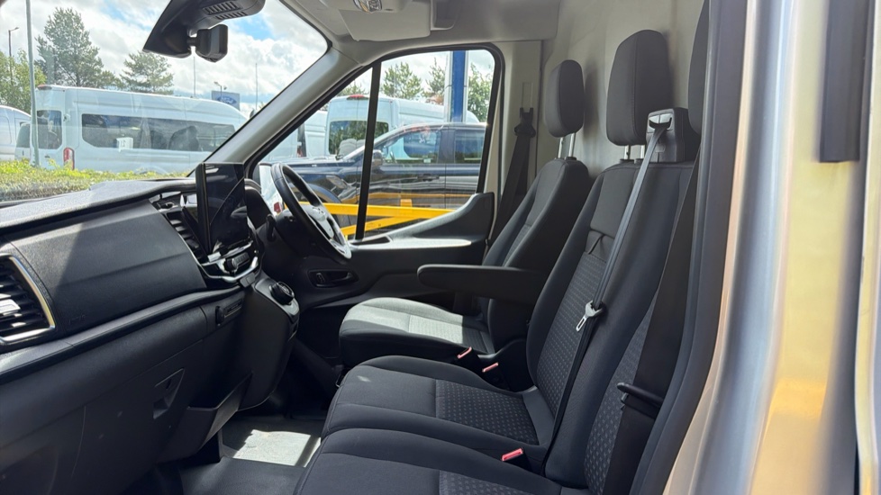 Ford Transit 350 L3 Diesel Fwd 2.0 EcoBlue 165ps H2 Limited Van Auto [Nav] - Image 13