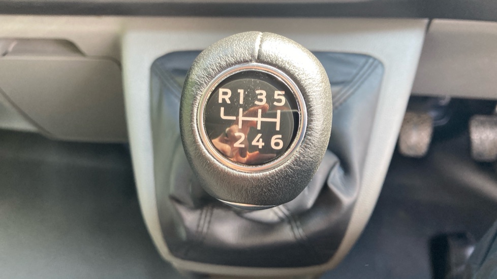 Ford Transit Custom 320 L1 Diesel Fwd 2.0 EcoBlue 136ps H1 Van Limited - Image 26