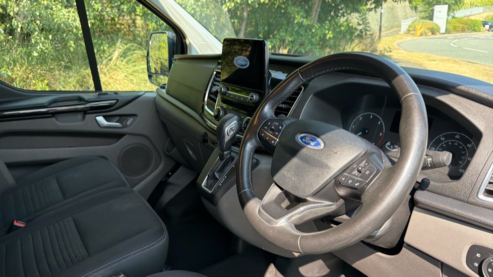 Ford Transit Custom 320 L1 Diesel Fwd 2.0 EcoBlue 170ps Low Roof D/Cab Limited Van Auto - Image 16