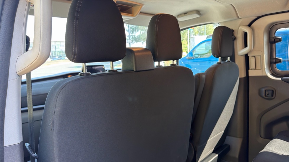 Ford Transit Custom 320 L1 Diesel Fwd 2.0 EcoBlue 170ps Low Roof D/Cab Limited Van Auto - Image 18