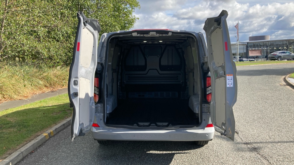 Ford Transit Custom 280 L1 Diesel Fwd 2.0 EcoBlue 136ps H1 Van Limited - Image 3