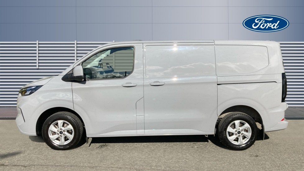 Ford Transit Custom 280 L1 Diesel Fwd 2.0 EcoBlue 136ps H1 Van Limited - Image 4