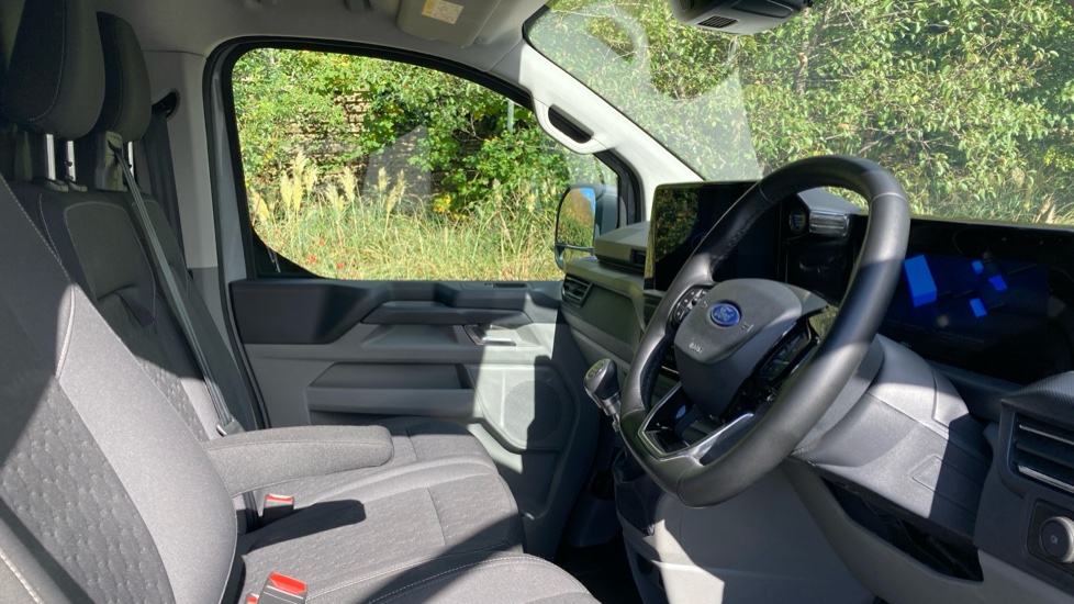 Ford Transit Custom 280 L1 Diesel Fwd 2.0 EcoBlue 136ps H1 Van Limited - Image 6
