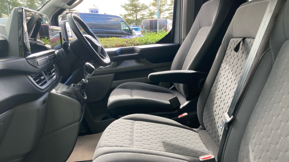 Ford Transit Custom 280 L1 Diesel Fwd 2.0 EcoBlue 136ps H1 Van Limited - Image 13