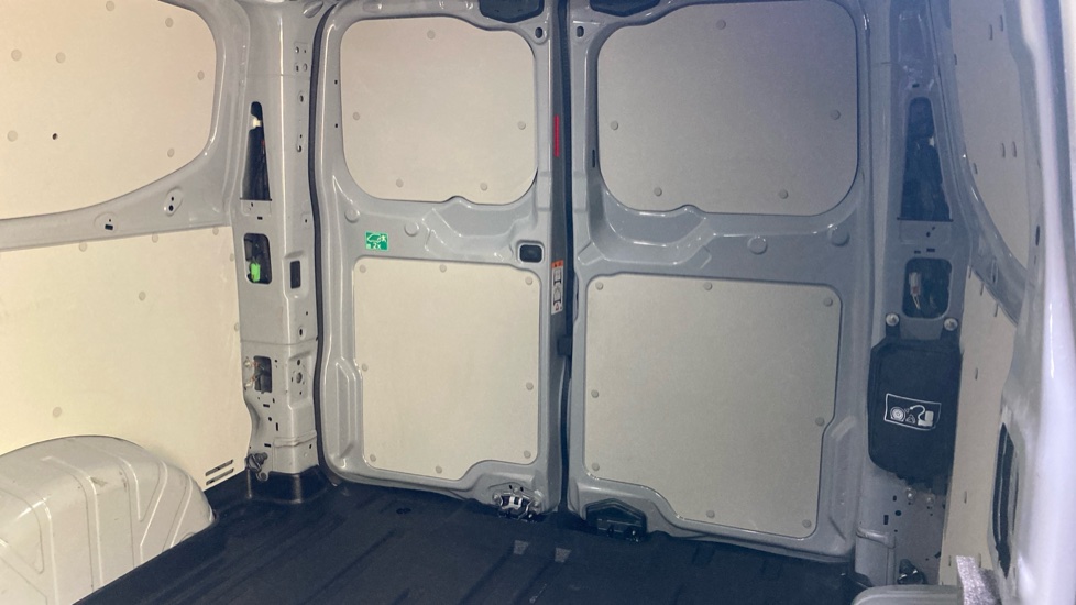 Ford Transit Custom 280 L1 Diesel Fwd 2.0 EcoBlue 136ps H1 Van Limited - Image 14