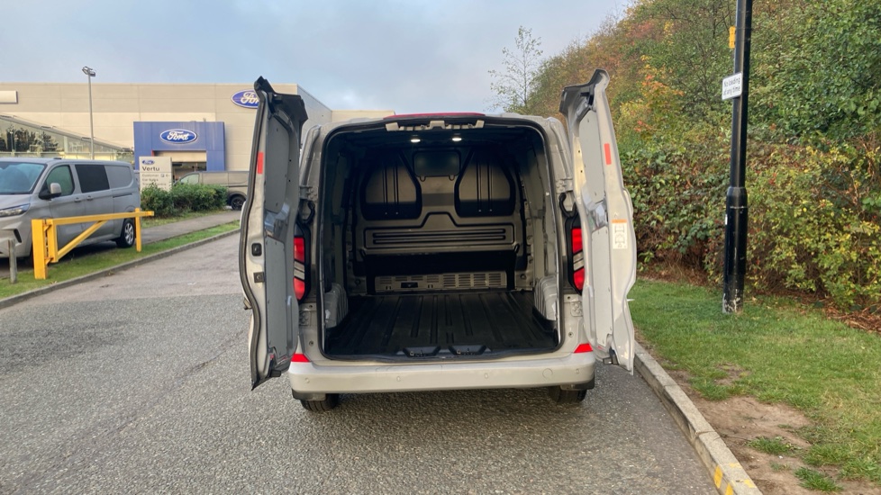 Ford Transit Custom 280 L1 Diesel Fwd 2.0 EcoBlue 136ps H1 Van Limited - Image 3