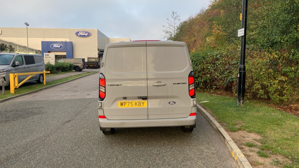 Ford Transit Custom 280 L1 Diesel Fwd 2.0 EcoBlue 136ps H1 Van Limited - Image 11