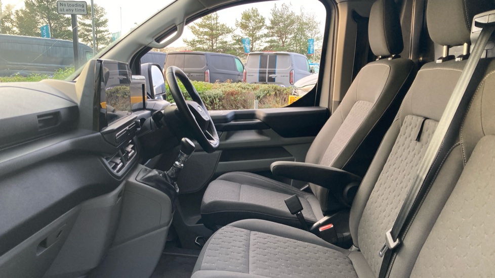Ford Transit Custom 280 L1 Diesel Fwd 2.0 EcoBlue 136ps H1 Van Limited - Image 13