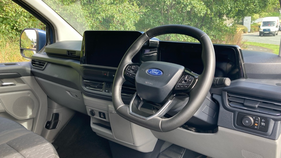 Ford Transit Custom 320 L1 Diesel Fwd 2.0 EcoBlue 136ps H1 Double Cab Van Limited Auto - Image 16