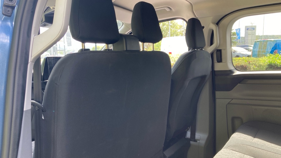 Ford Transit Custom 320 L1 Diesel Fwd 2.0 EcoBlue 136ps H1 Double Cab Van Limited Auto - Image 18