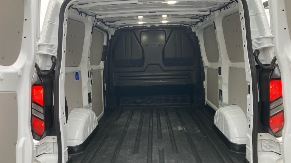 Ford Transit Custom 280 L1 Diesel Fwd 2.0 EcoBlue 136ps H1 Van Limited - Image 12