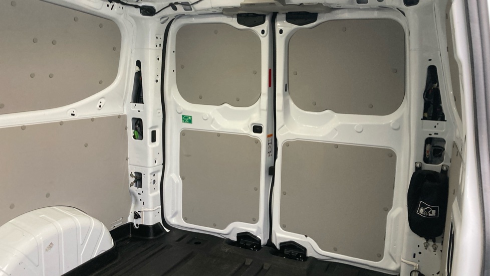Ford Transit Custom 280 L1 Diesel Fwd 2.0 EcoBlue 136ps H1 Van Limited - Image 14