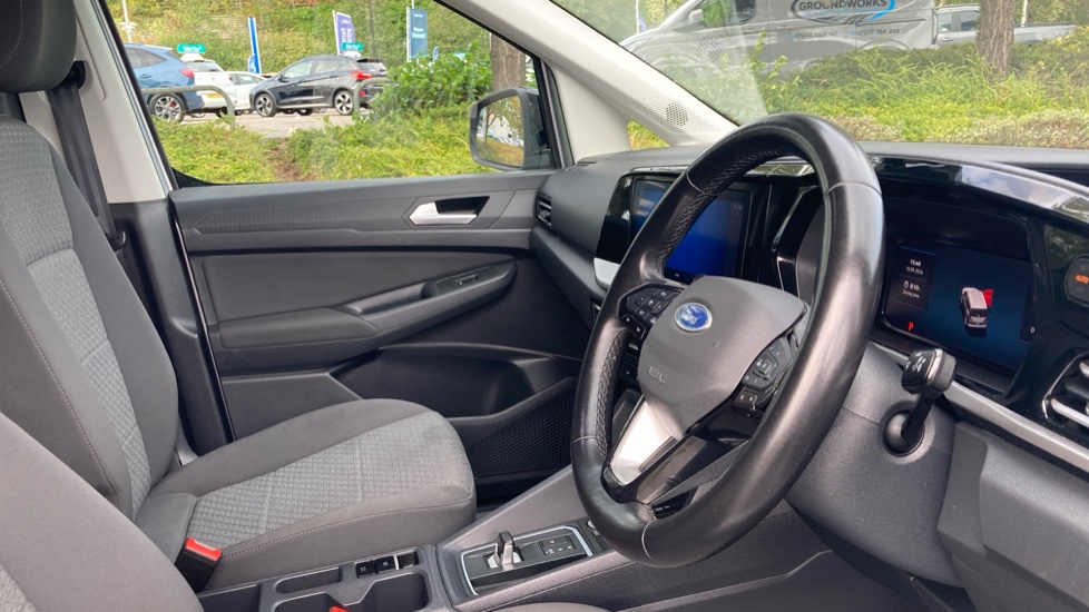 Ford Transit Connect 250 L2 Petrol 1.5 EcoBoost PHEV 150 Limited Van Auto - Image 6
