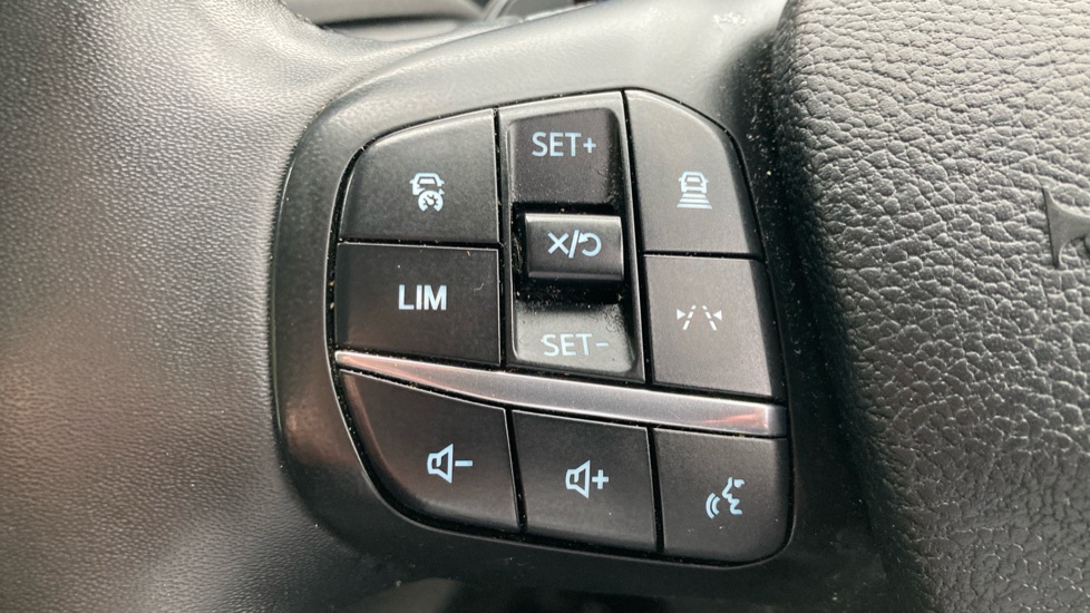 Ford Transit 350 L3 Diesel Fwd 2.0 EcoBlue 165ps H2 Limited Van Auto [Nav] - Image 27