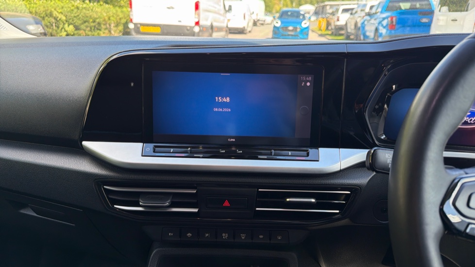 Ford Transit Connect 250 L2 Petrol 1.5 EcoBoost PHEV 150 Active FlexCab Van Auto - Image 15