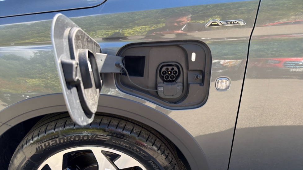 Ford Transit Connect 250 L2 Petrol 1.5 EcoBoost PHEV 150 Active FlexCab Van Auto - Image 34