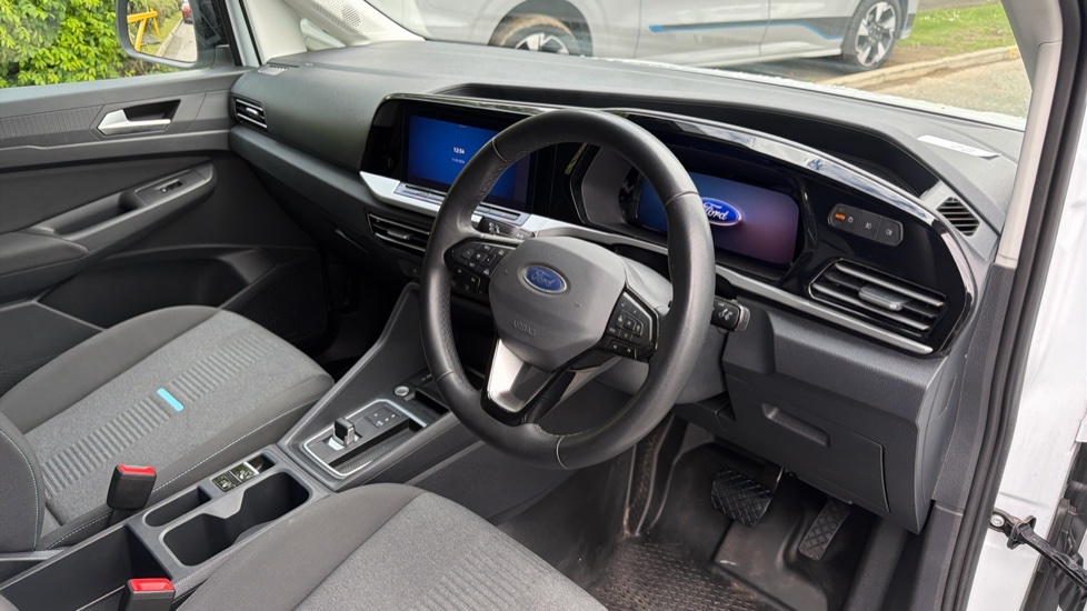 Ford Transit Connect 250 L2 Petrol 1.5 EcoBoost PHEV 150 Active FlexCab Van Auto - Image 16