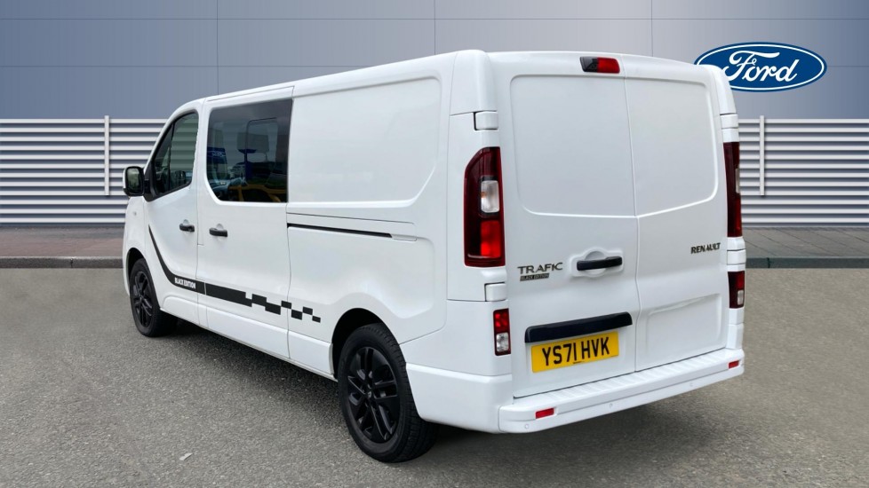 Renault Trafic Lwb Special Edition LL30 ENERGY dCi 145 Black Edition Crew Van - Image 2