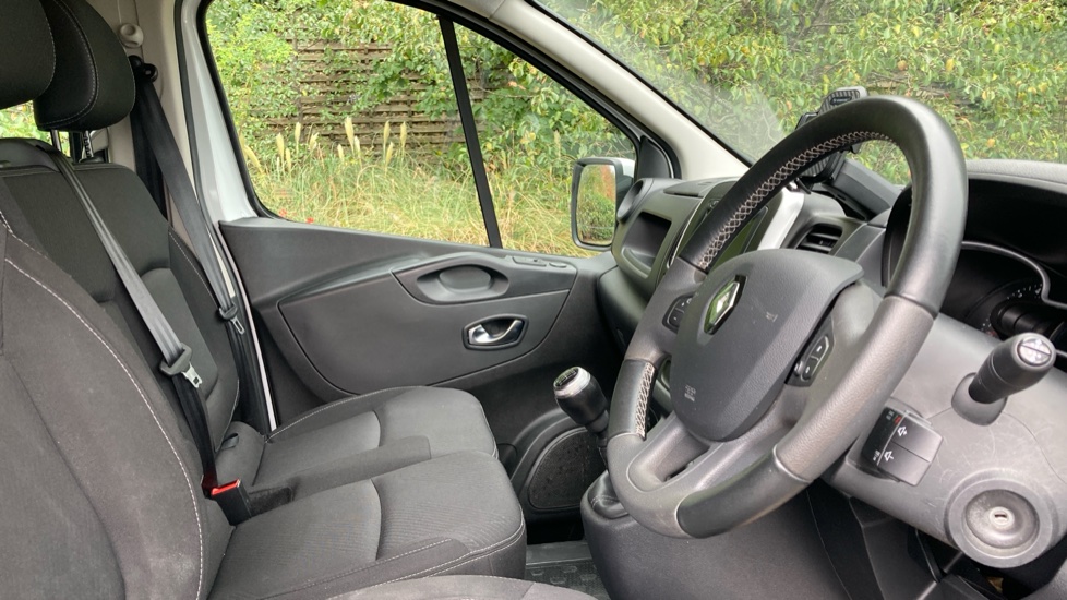 Renault Trafic Lwb Special Edition LL30 ENERGY dCi 145 Black Edition Crew Van - Image 6