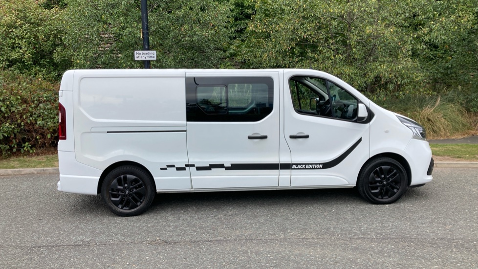 Renault Trafic Lwb Special Edition LL30 ENERGY dCi 145 Black Edition Crew Van - Image 9