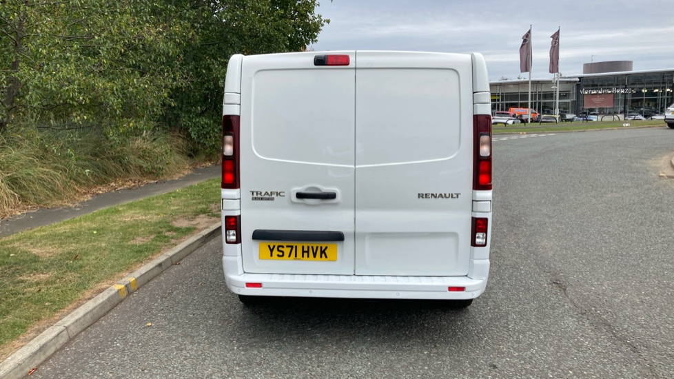 Renault Trafic Lwb Special Edition LL30 ENERGY dCi 145 Black Edition Crew Van - Image 11