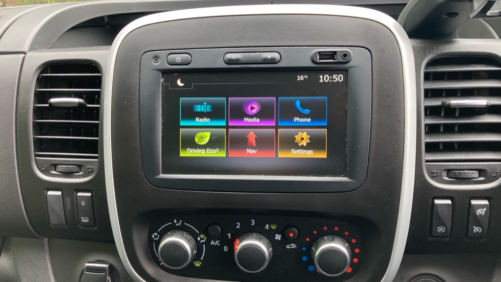 Renault Trafic Lwb Special Edition LL30 ENERGY dCi 145 Black Edition Crew Van - Image 15