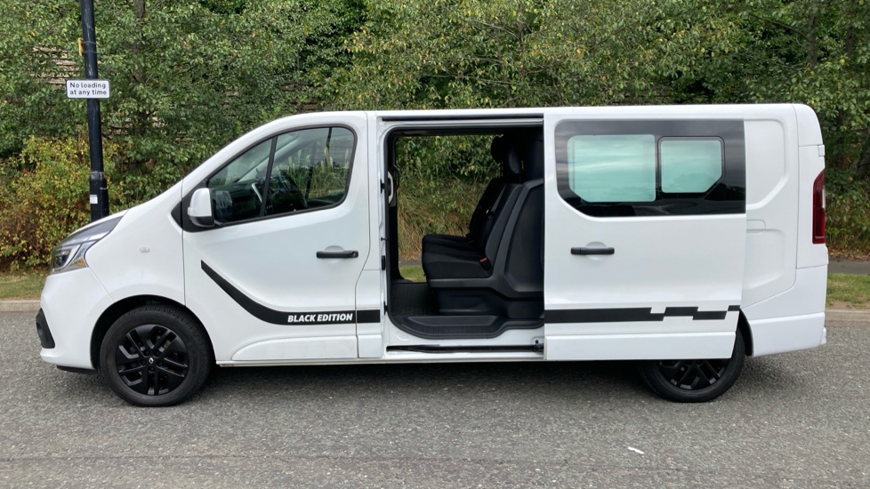 Renault Trafic Lwb Special Edition LL30 ENERGY dCi 145 Black Edition Crew Van - Image 25