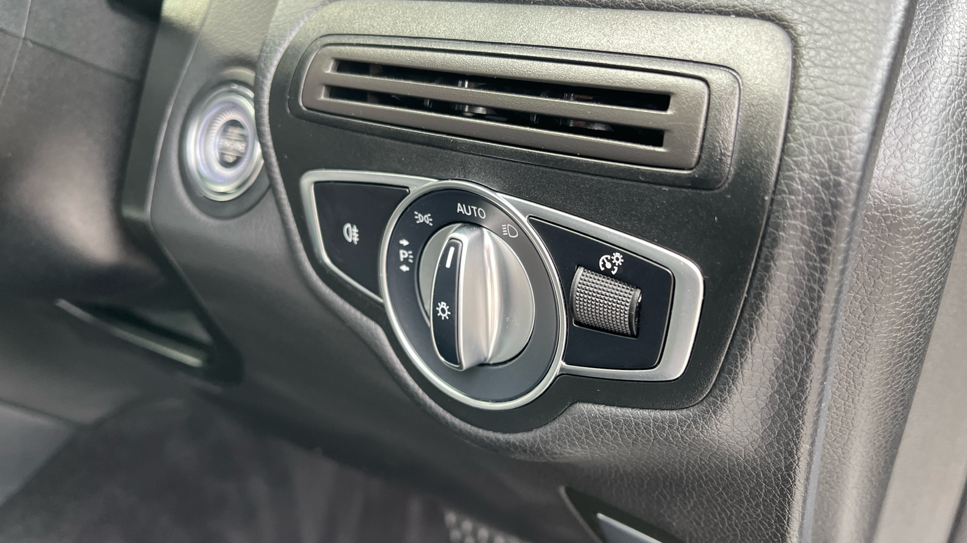 Used Mercedes-Benz GLC 3.0 GLC43 V6 AMG (Premium Plus) Coupe G-Tronic+ 4MATIC Euro 6 (s/s) 5dr - Image 28