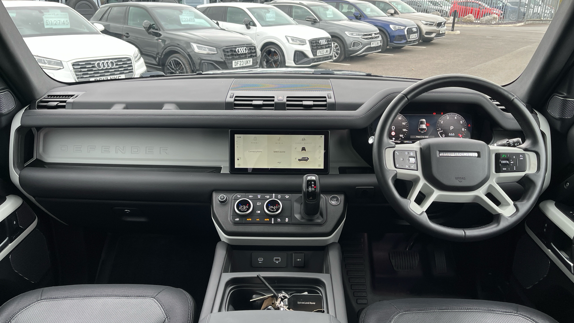 Used Land Rover Defender 110 2.0 P300 X-Dynamic SE Auto 4WD Euro 6 (s/s) 5dr - Image 4