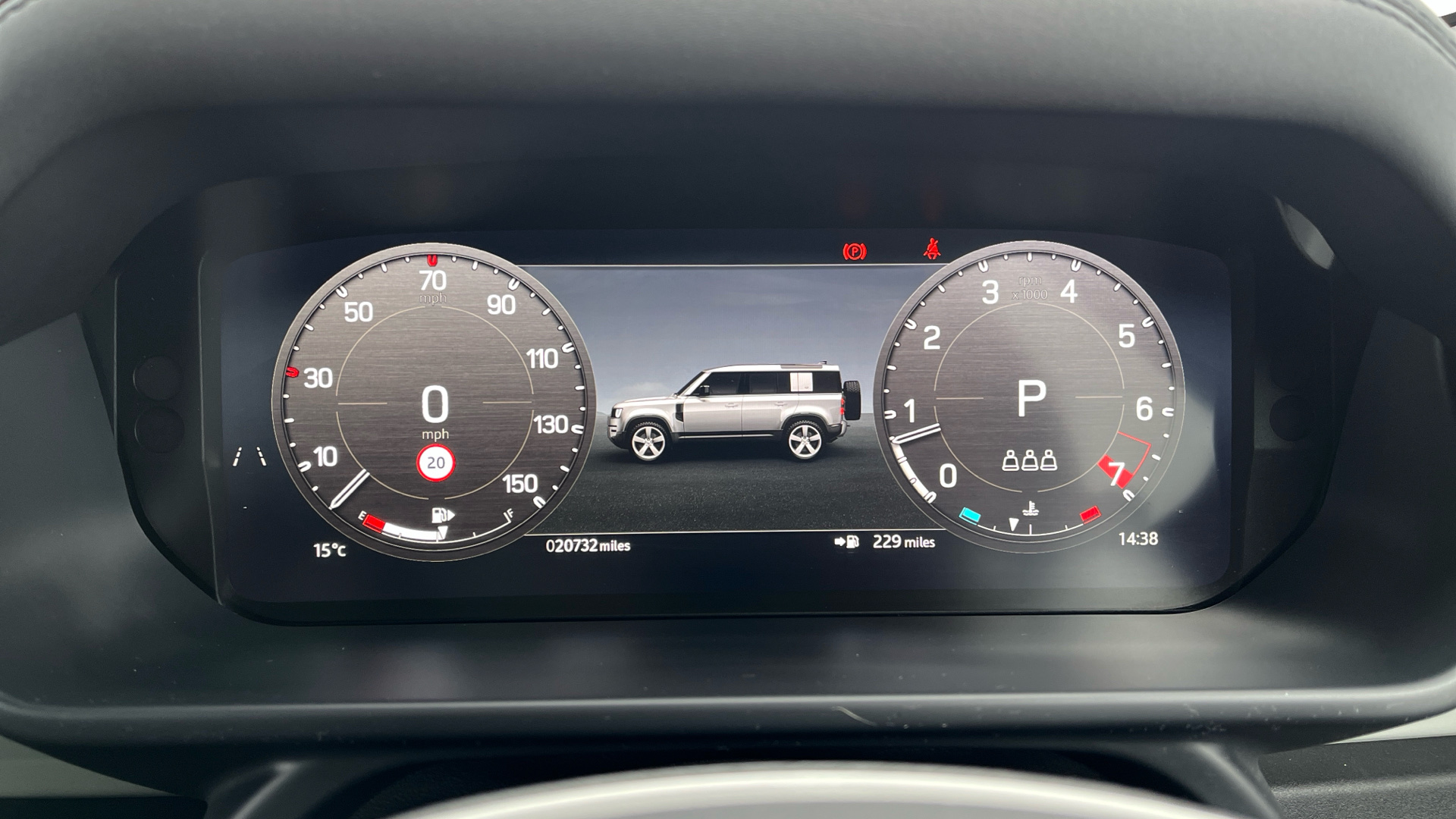 Used Land Rover Defender 110 2.0 P300 X-Dynamic SE Auto 4WD Euro 6 (s/s) 5dr - Image 9