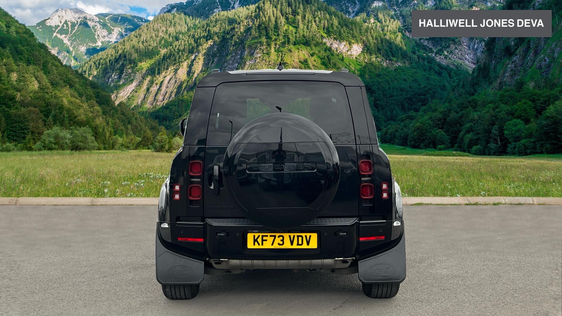 Used Land Rover Defender 110 2.0 P300 X-Dynamic SE Auto 4WD Euro 6 (s/s) 5dr - Image 15