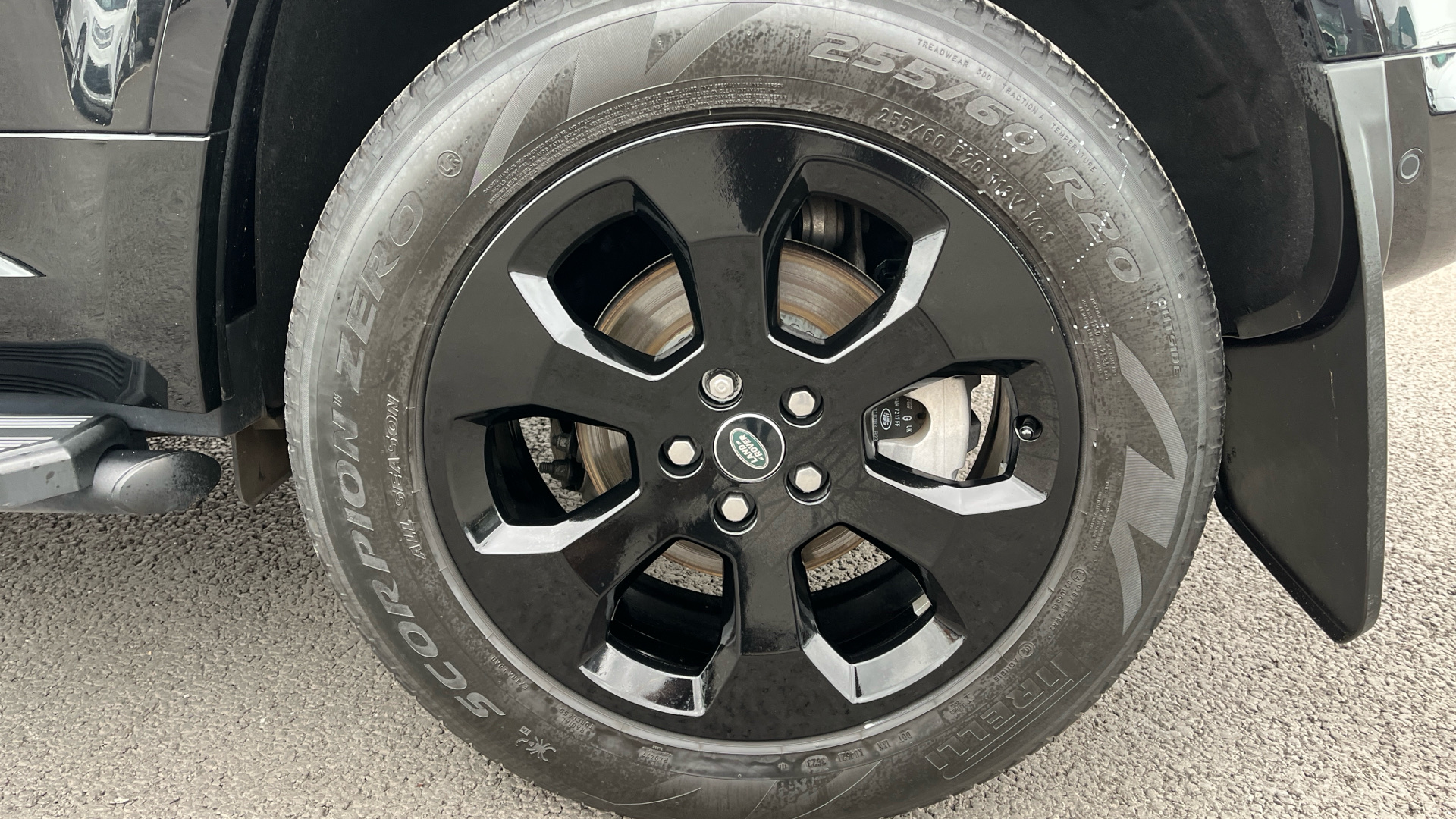 Used Land Rover Defender 110 2.0 P300 X-Dynamic SE Auto 4WD Euro 6 (s/s) 5dr - Image 28