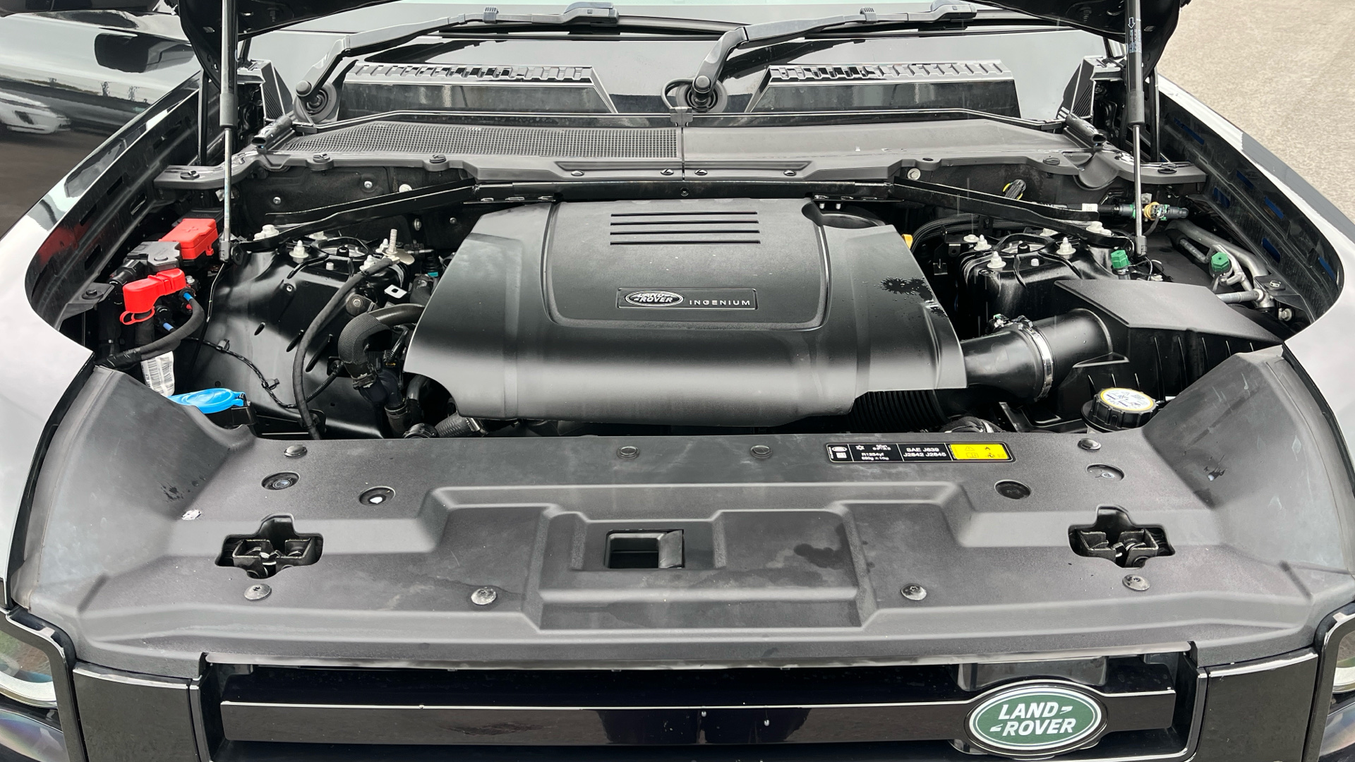 Used Land Rover Defender 110 2.0 P300 X-Dynamic SE Auto 4WD Euro 6 (s/s) 5dr - Image 43