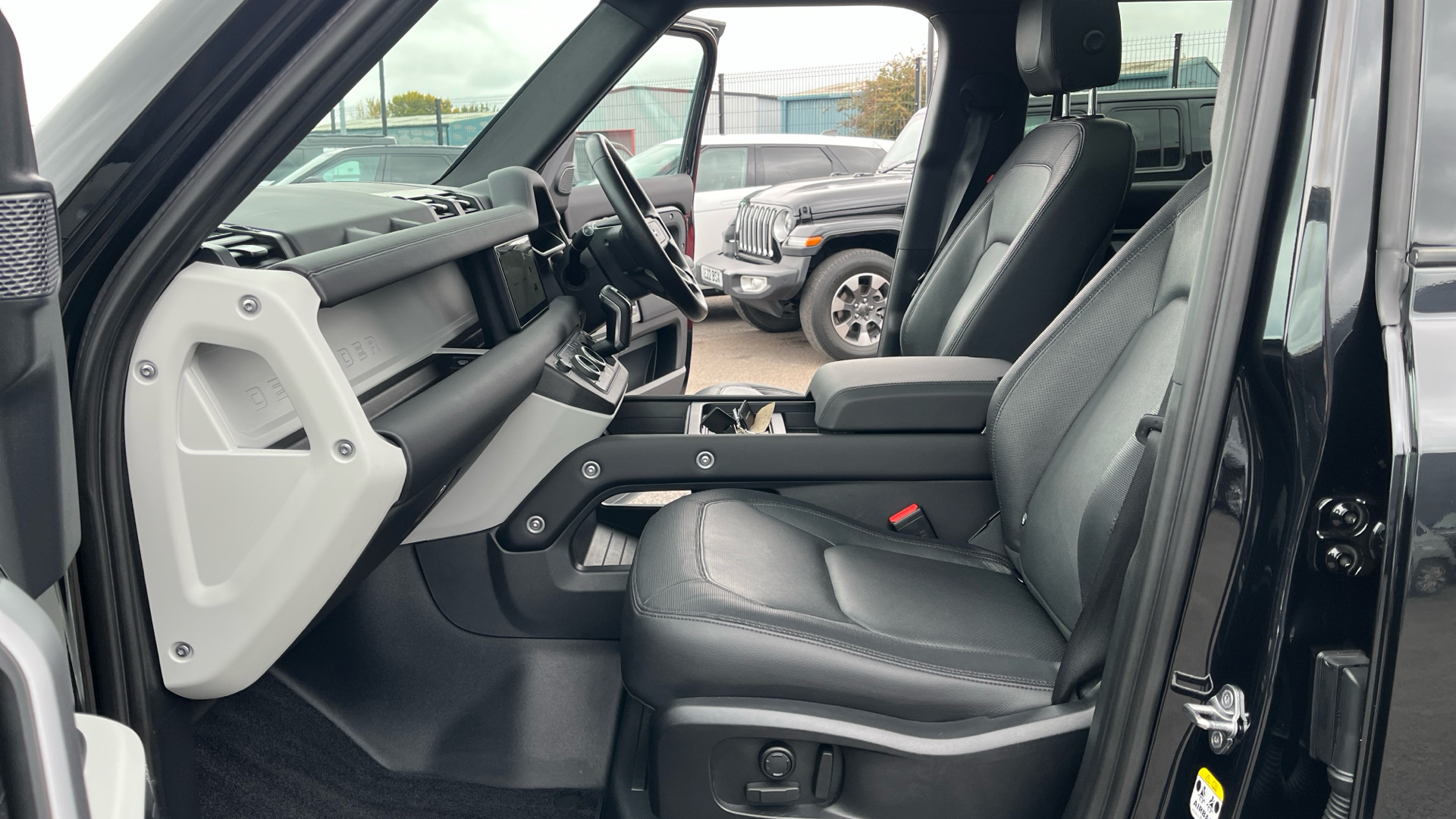 Used Land Rover Defender 110 2.0 P300 X-Dynamic SE Auto 4WD Euro 6 (s/s) 5dr - Image 46