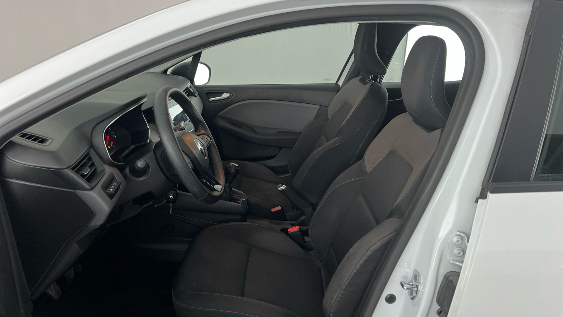 Renault Clio - 11