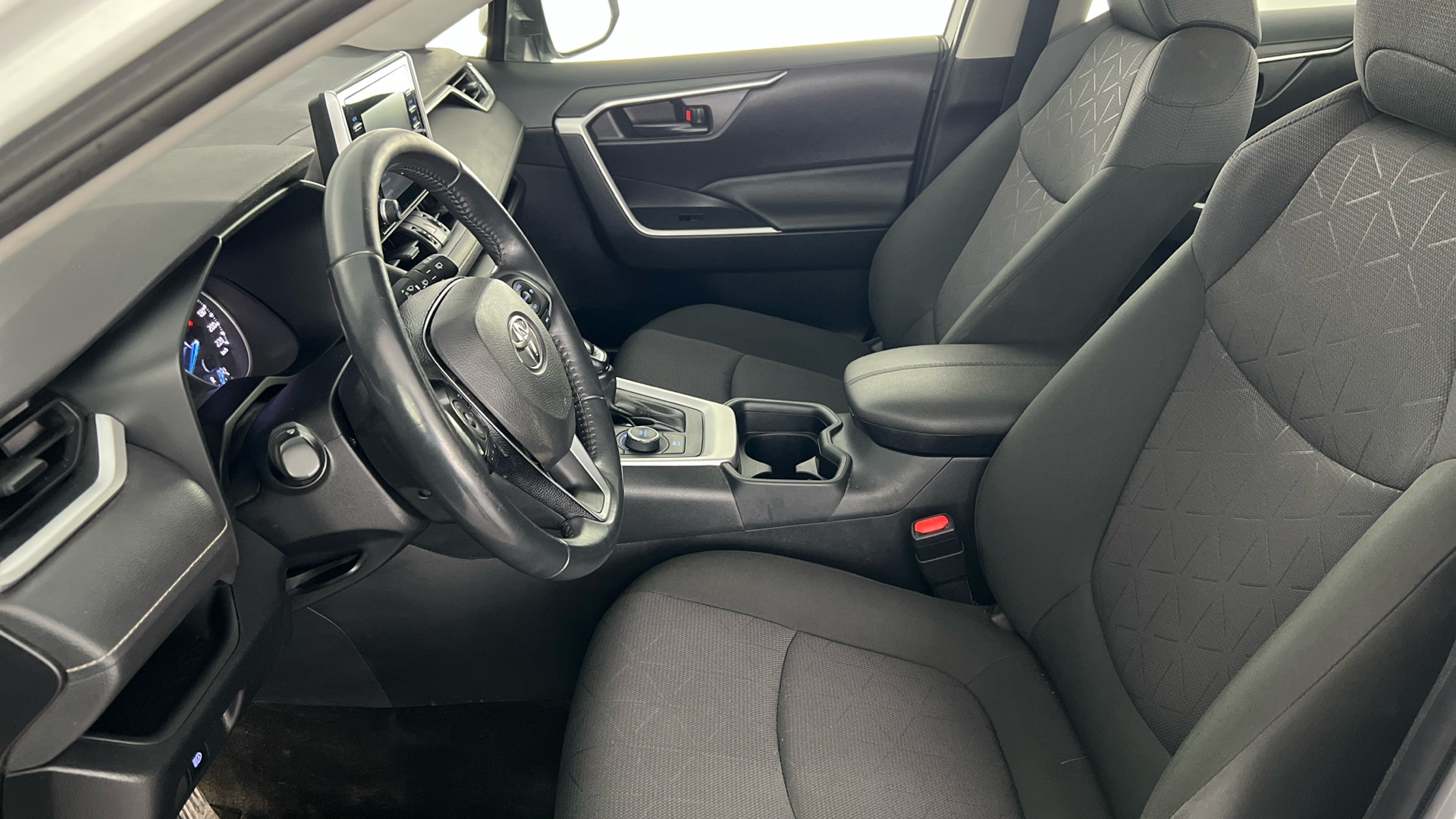 TOYOTA Rav4 - 11