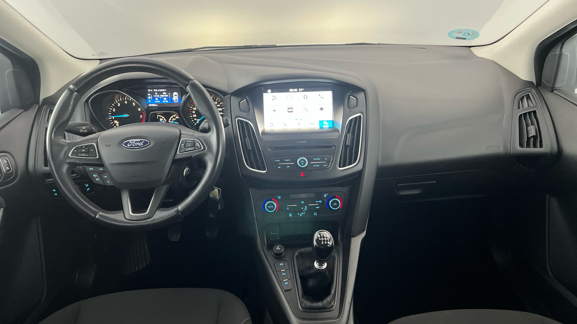 Ford Focus - 10