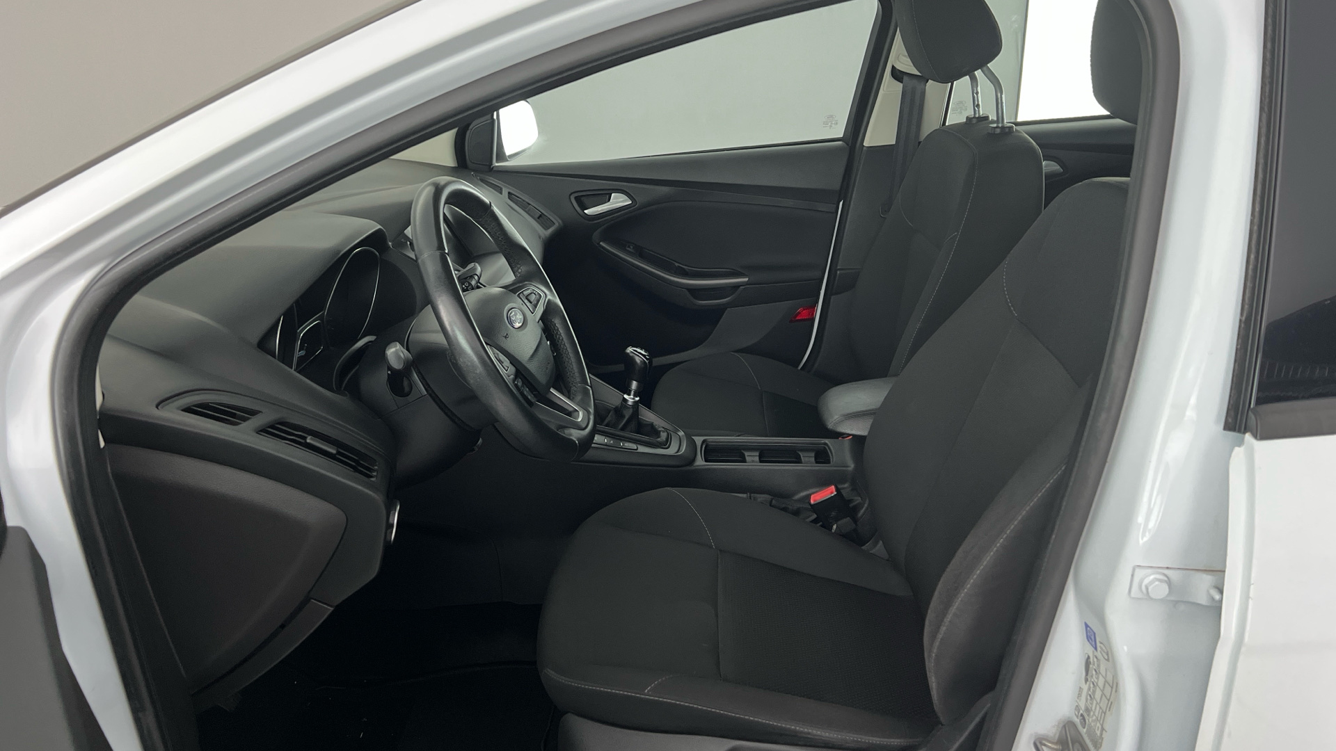 Ford Focus - 11