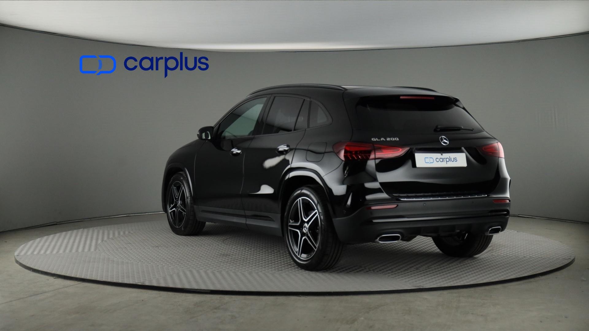 Mercedes-Benz GLA - 3