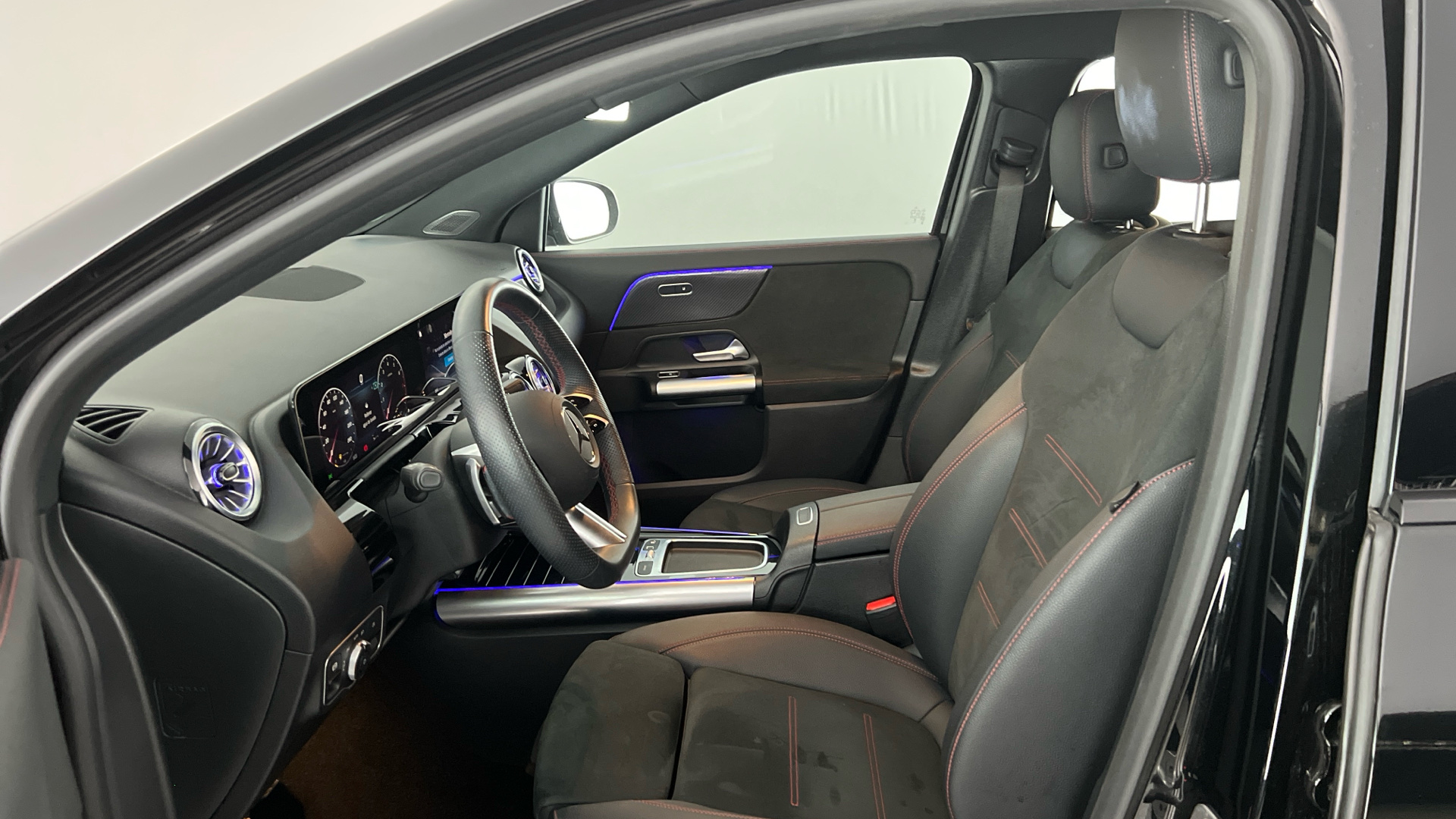 Mercedes-Benz GLA - 11