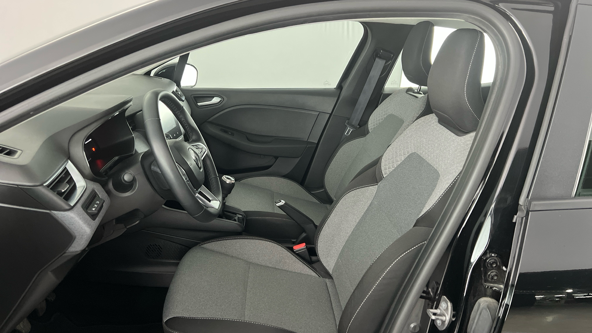 Renault Clio - 11