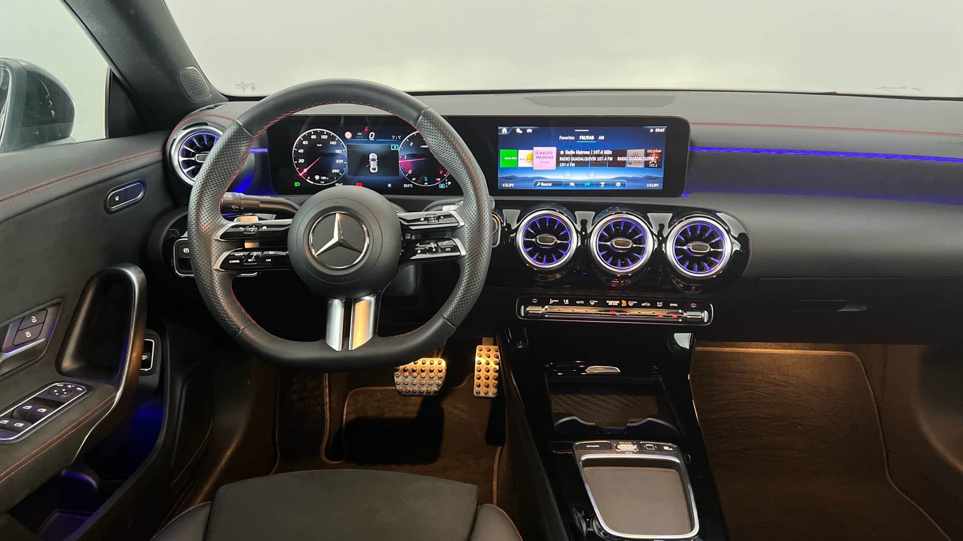 Mercedes-Benz CLA - 10