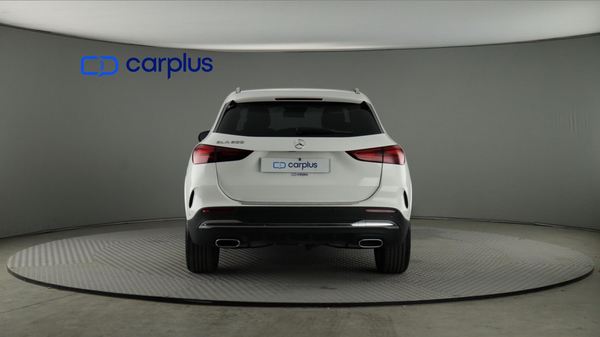 Mercedes-Benz GLA - 2