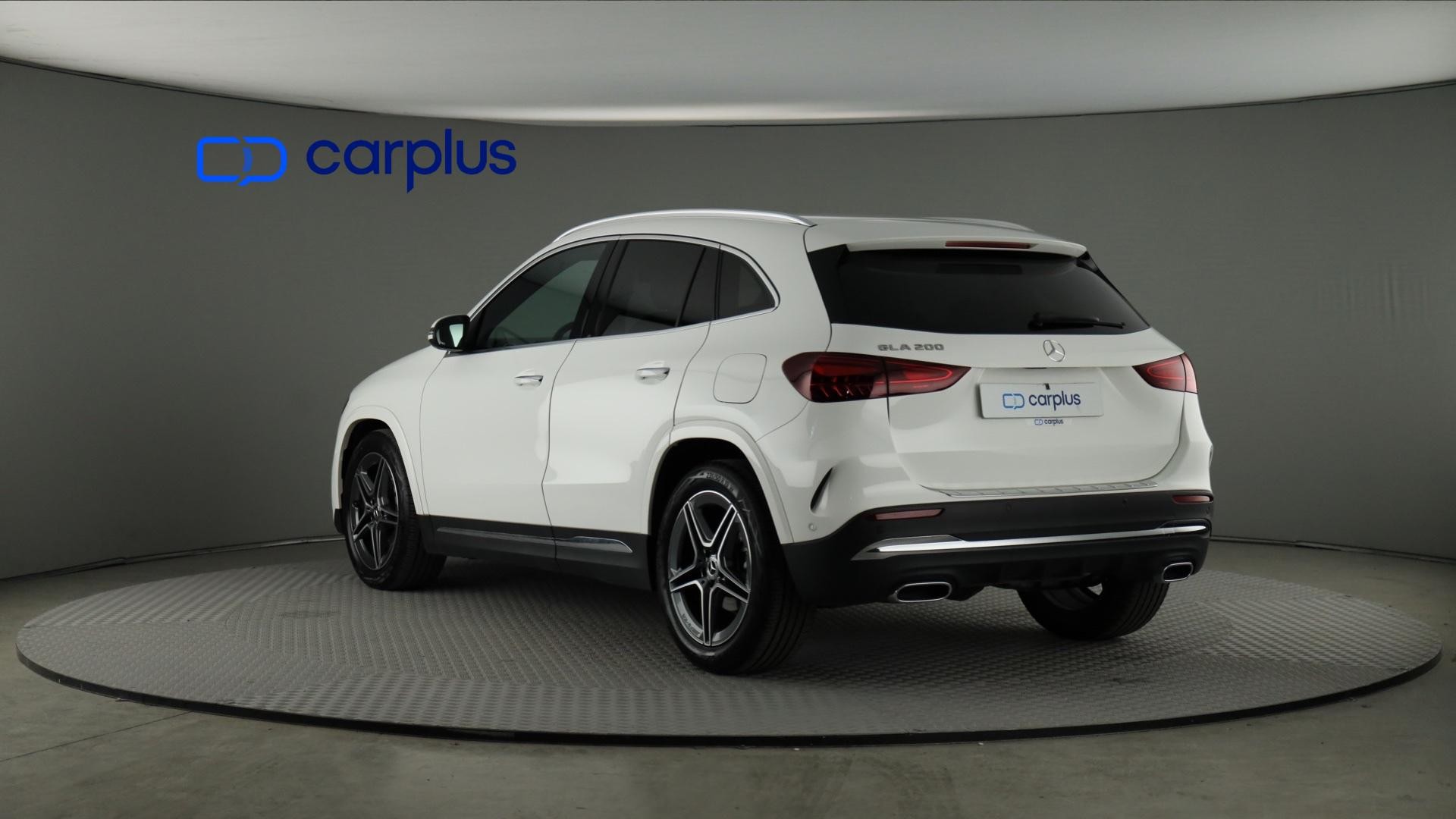 Mercedes-Benz GLA - 3