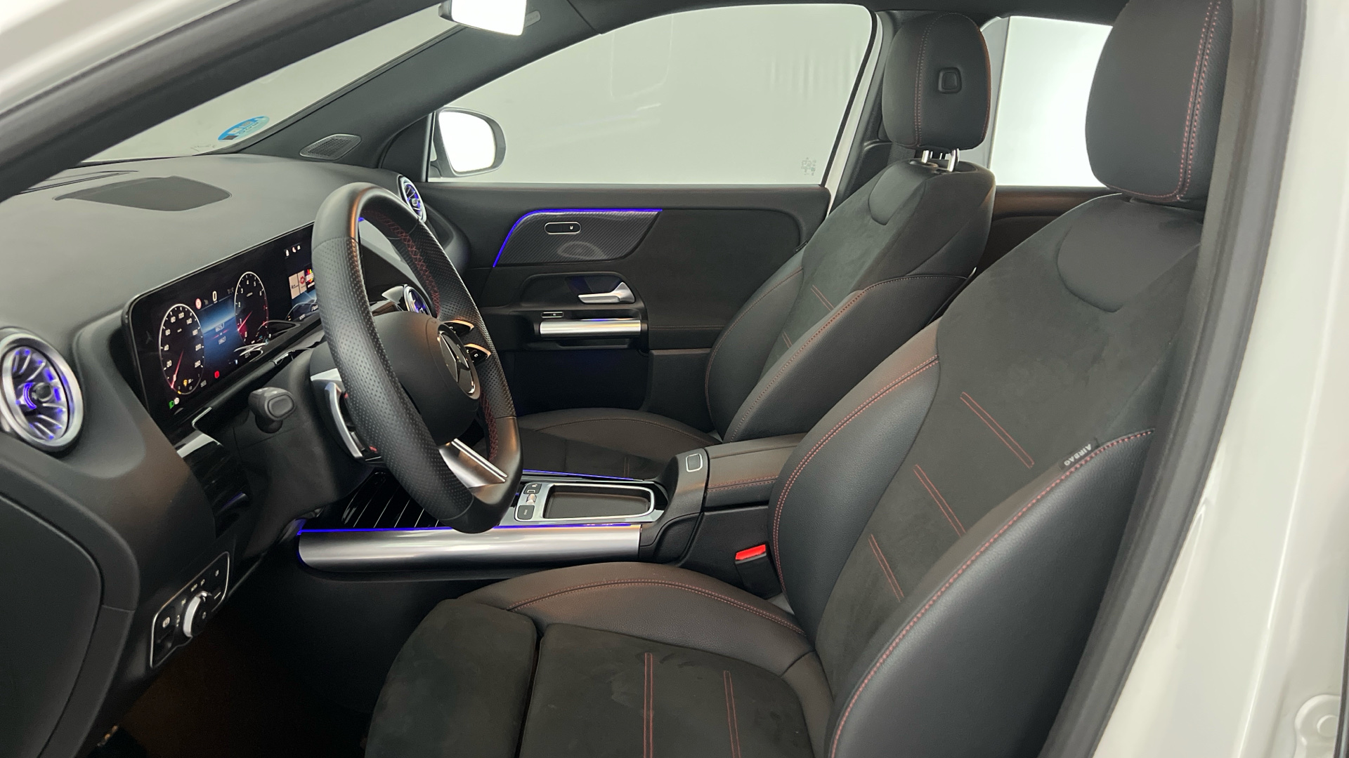 Mercedes-Benz GLA - 11