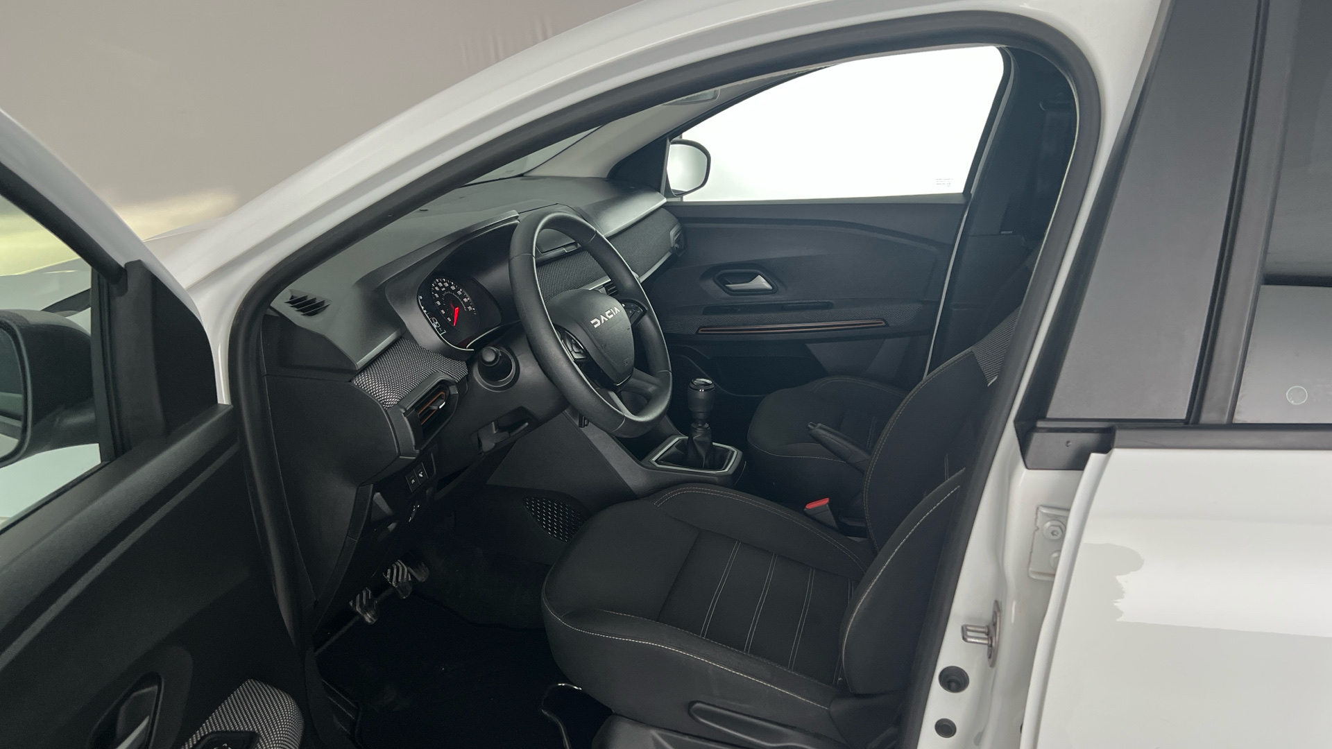 Dacia Sandero - 11